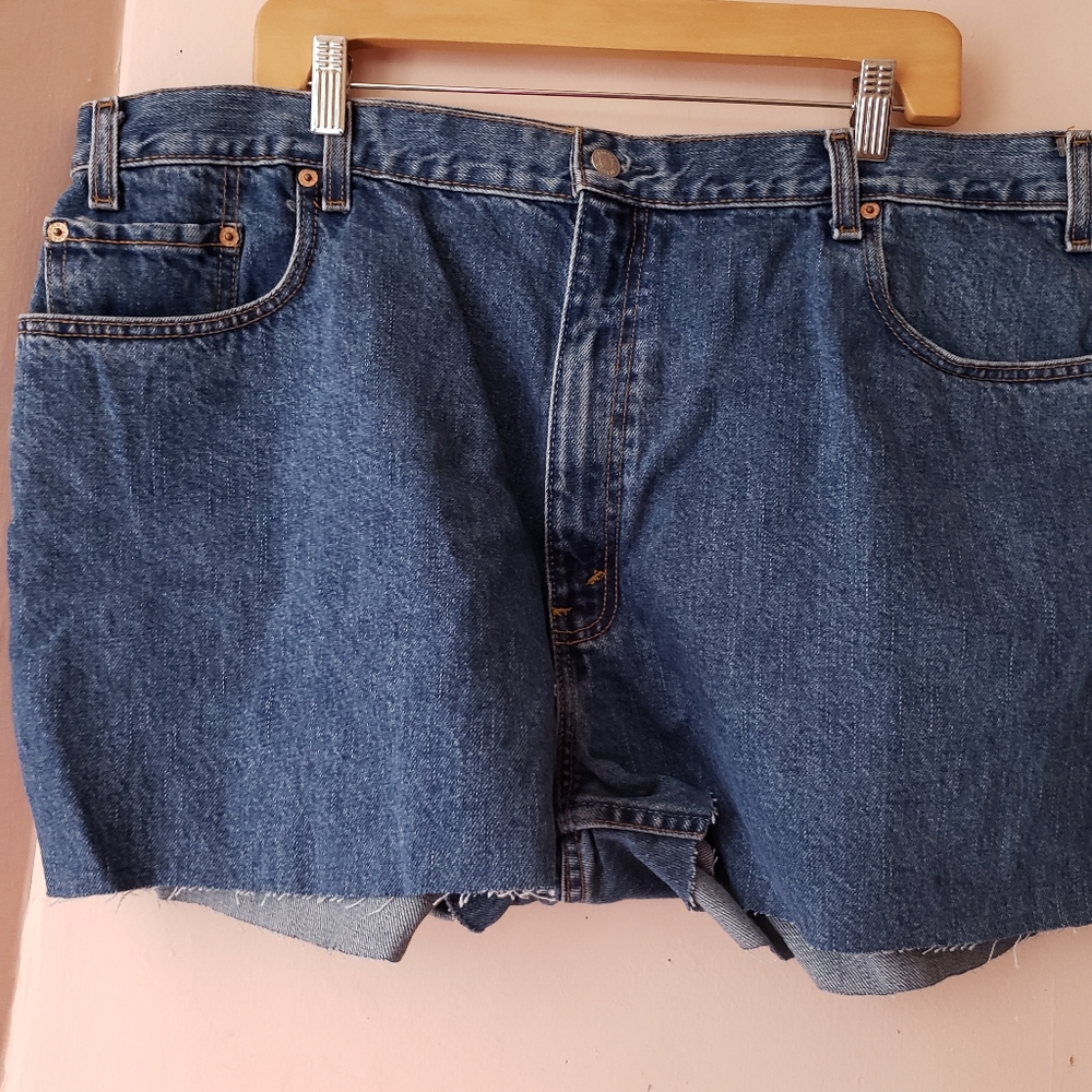 LEVI'S PLUS SIZE SHORTS